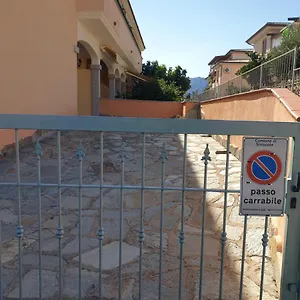 Casa vacanze A, La Caletta